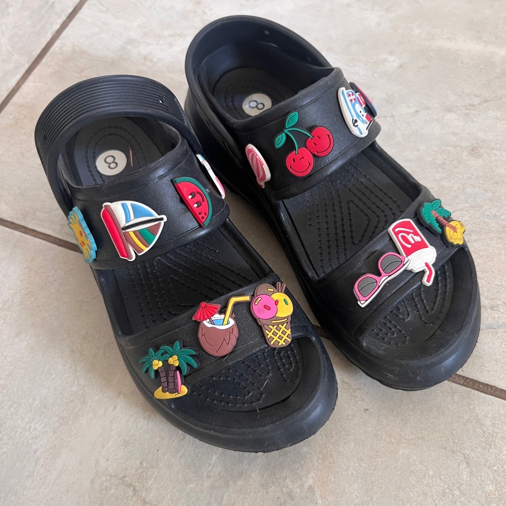 *Fake* CROCS Black platform Sandals with Colorful Charms